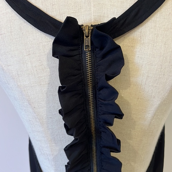 Ladakh black backless frilled top - Picture 2 of 7